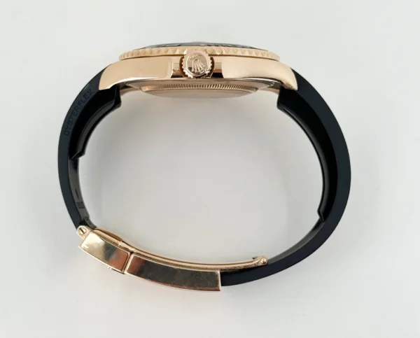 Rolex Yacht-Master 40 Rose Gold Everose 18k Black Dial Ceramic Bezel Oysterflex Rubber Bracelet 116655 - Image 5